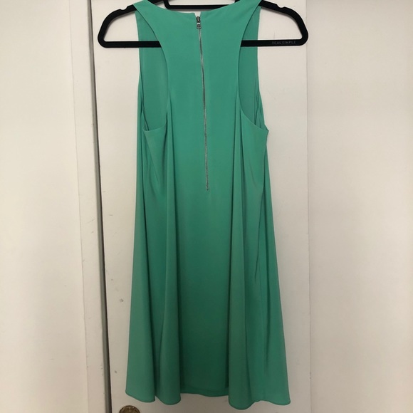 NWT! Alice and Olivia Estelle Racerback Dress - Picture 6 of 9